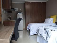 2 Bed Deluxe I (Sharing)